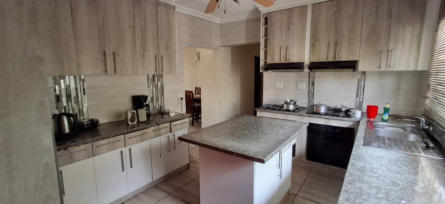 5 Bedroom Property for Sale in Universitas Free State